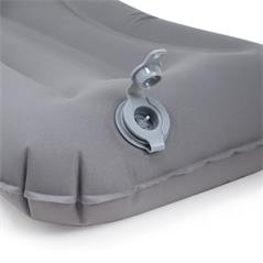 ALMOHADA AUTOHINCHABLE